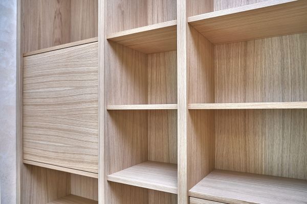 advantages of veneered furniture