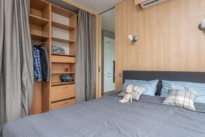 Platform Bed vs Panel Bed: Which Frame Works Better for You?